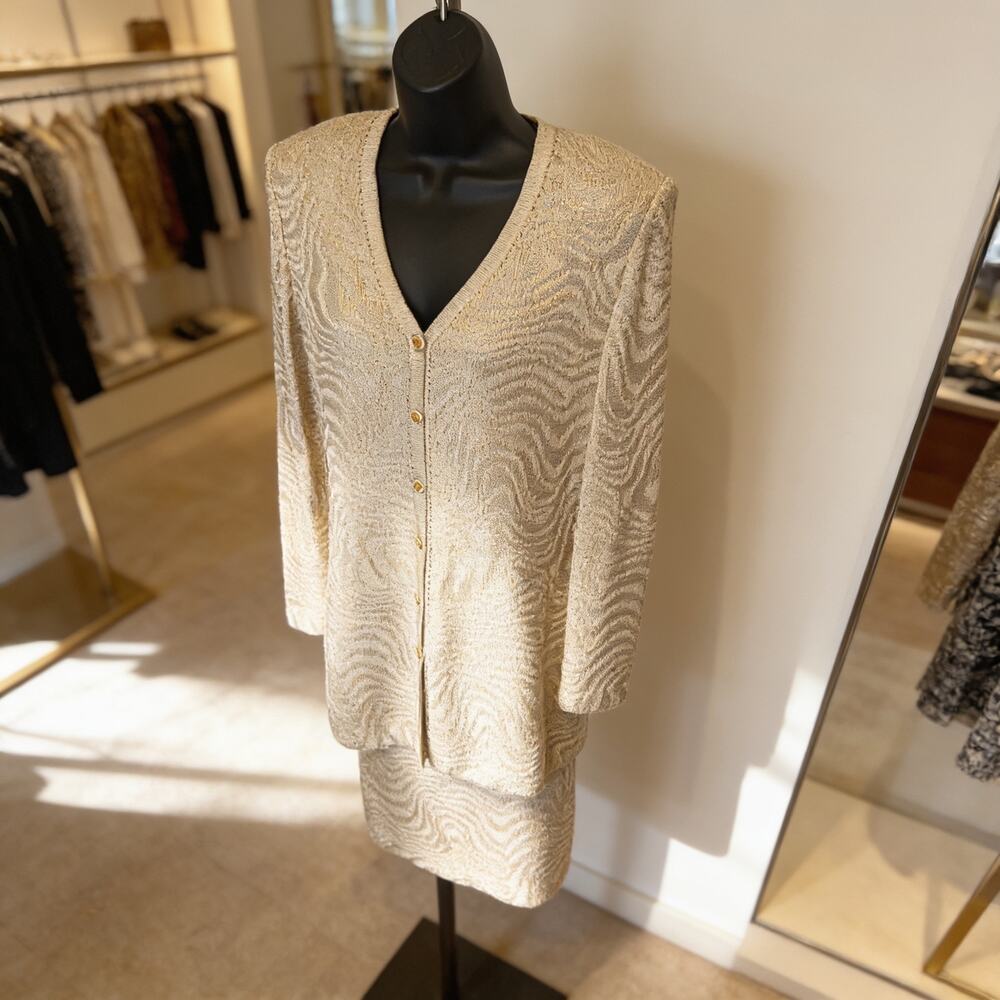 St. John Evening Marie Gray Gold Metallic Knit Cardigan Skirt Suit Set Size 10/6